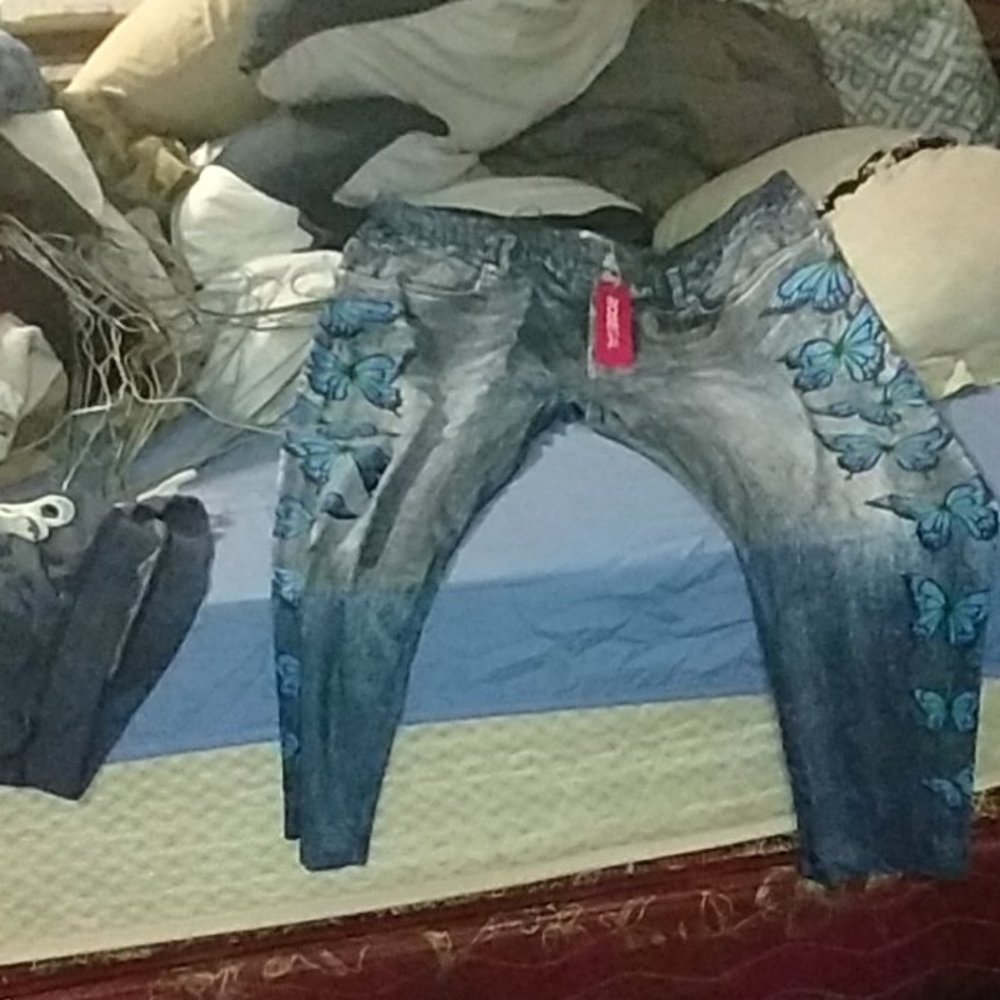 Pants - Picture 4 of 6